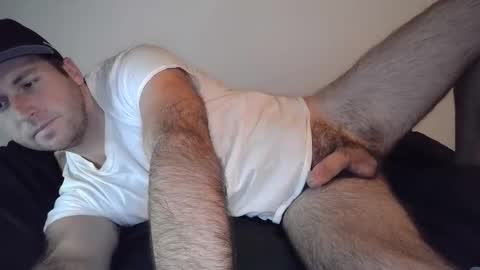 Theetwohander online show from October 29, 3:42 am