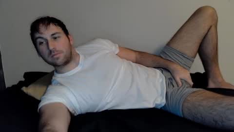 Snapshot of theetwohander chatting on December 31, 10:26 am Theetwohander online show from December 31, 10:26 am