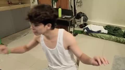 Green online show from February 10, 8:24 pm