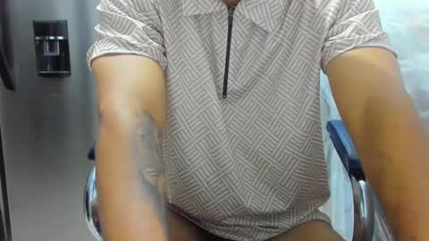 thehousedog online show from December 27, 3:31 am