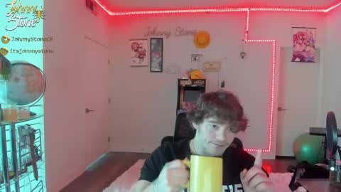 Snapshot of thejohnnystone chatting on September 12, 12:21 am Johnny Stone online show from September 12, 12:21 am