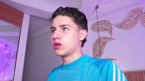  THEO- MATEO  online show from January 29, 10:05 am