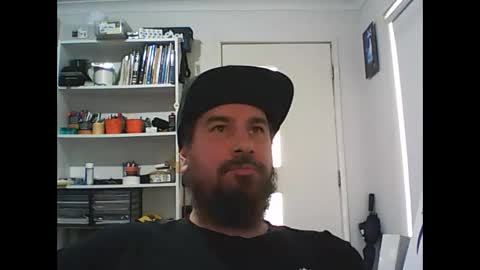 Snapshot of theozbeardguy chatting on February 18, 3:53 am aussiebeard online show from February 18, 3:53 am