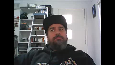 Snapshot of theozbeardguy chatting on September 17, 1:50 am aussiebeard online show from September 17, 1:50 am