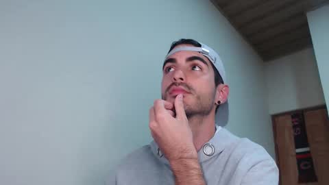 Santiago Enrique online show from February 7, 4:41 am