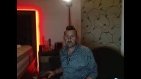 Snapshot of therealkurva4u chatting on September 23, 5:23 pm therealkurva4u online show from September 23, 5:23 pm