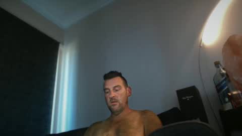 Snapshot of therealkurva4u chatting on December 8, 3:00 am therealkurva4u online show from December 8, 3:00 am