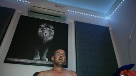 Snapshot of therealkurva4u chatting on January 21, 6:33 pm therealkurva4u online show from January 21, 6:33 pm