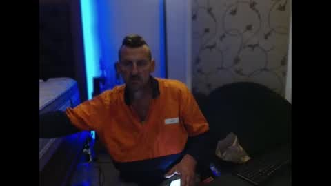 Snapshot of therealkurva4u chatting on September 24, 5:44 pm therealkurva4u online show from September 24, 5:44 pm