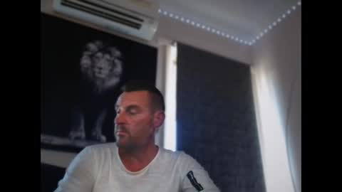 Snapshot of therealkurva4u chatting on January 17, 11:22 pm therealkurva4u online show from January 17, 11:22 pm