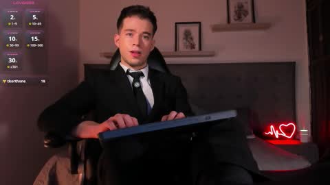 Snapshot of therealmartincox chatting on October 18, 6:02 pm 4th online show from October 18, 6:02 pm