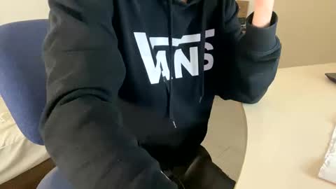 Snapshot of theroxxor chatting on December 26, 10:26 am theroxxor online show from December 26, 10:26 am