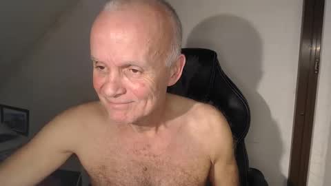 NudeDJ online show from December 16, 10:22 am