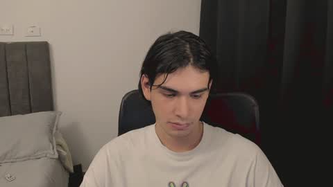 thiaan__ online show from December 11, 11:43 pm