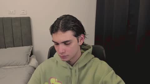 thiaan__ online show from December 23, 11:17 pm