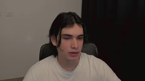 thiaan__ online show from February 14, 9:32 pm