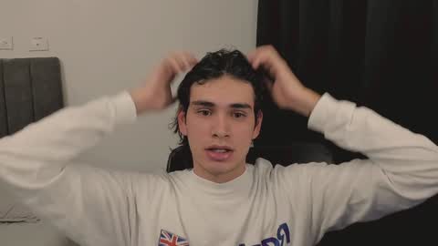 thiaan__ online show from January 12, 1:53 am