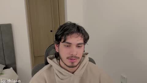 thiaan__ online show from September 12, 3:28 am
