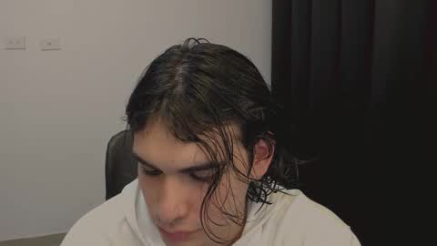 thiaan__ online show from March 5, 2:25 am