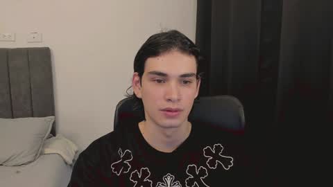thiaan__ online show from December 25, 8:07 pm
