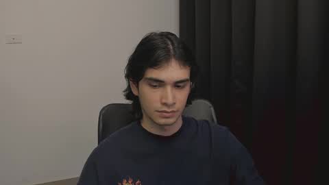 thiaan__ online show from February 19, 1:18 am