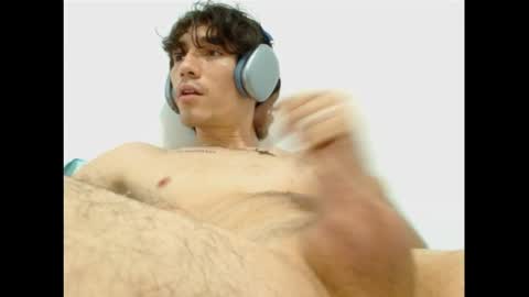 Snapshot of thiago_deseo69 chatting on September 10, 2:10 am thiago_deseo69 online show from September 10, 2:10 am