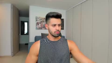 Snapshot of thiago_driussi chatting on February 24, 1:46 am thiago_driussi online show from February 24, 1:46 am