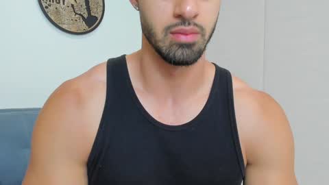 Snapshot of thiago_driussi chatting on December 21, 3:03 am thiago_driussi online show from December 21, 3:03 am