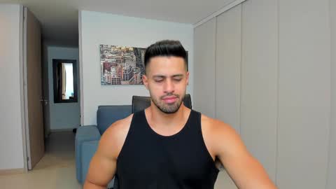 Snapshot of thiago_driussi chatting on February 9, 4:46 am thiago_driussi online show from February 9, 4:46 am