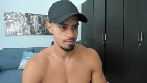 thiago_driussi online show from November 23, 11:21 am