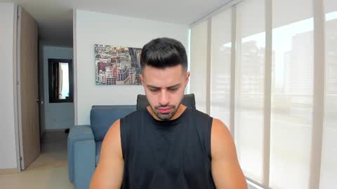 Snapshot of thiago_driussi chatting on February 16, 1:05 pm thiago_driussi online show from February 16, 1:05 pm