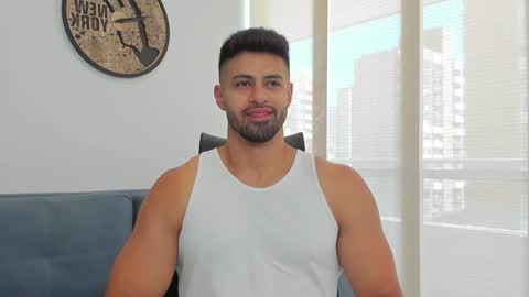 Snapshot of thiago_driussi chatting on December 7, 2:46 pm thiago_driussi online show from December 7, 2:46 pm