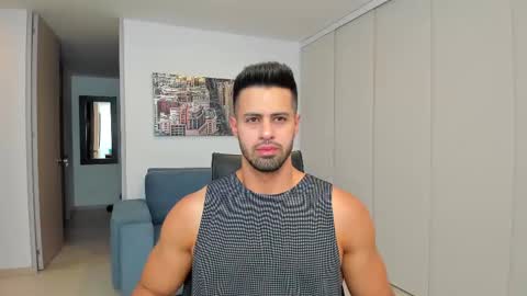 Snapshot of thiago_driussi chatting on February 20, 2:07 am thiago_driussi online show from February 20, 2:07 am