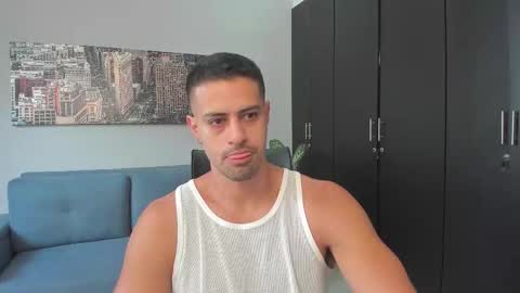 Snapshot of thiago_driussi chatting on September 15, 12:06 pm thiago_driussi online show from September 15, 12:06 pm