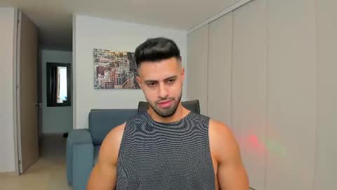 Snapshot of thiago_driussi chatting on February 26, 2:59 am thiago_driussi online show from February 26, 2:59 am
