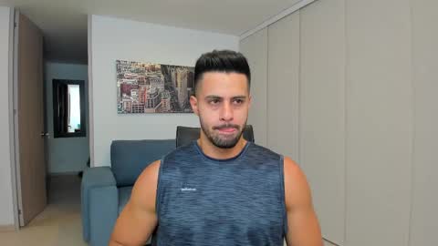 Snapshot of thiago_driussi chatting on February 18, 1:21 am thiago_driussi online show from February 18, 1:21 am