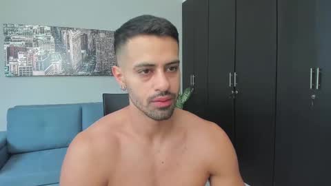 Snapshot of thiago_driussi chatting on October 4, 12:21 pm thiago_driussi online show from October 4, 12:21 pm