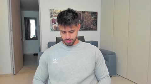 Snapshot of thiago_driussi chatting on January 21, 1:29 am thiago_driussi online show from January 21, 1:29 am