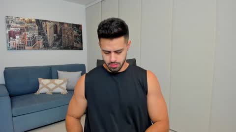 Snapshot of thiago_driussi chatting on January 30, 11:11 am thiago_driussi online show from January 30, 11:11 am