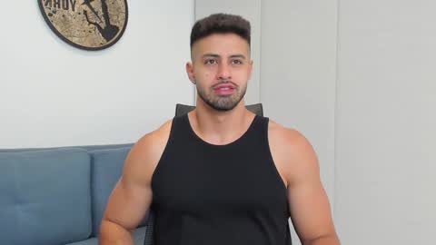 Snapshot of thiago_driussi chatting on January 4, 12:48 am thiago_driussi online show from January 4, 12:48 am