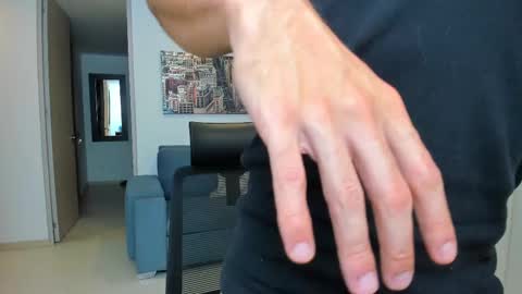 Snapshot of thiago_driussi chatting on February 14, 4:37 am thiago_driussi online show from February 14, 4:37 am
