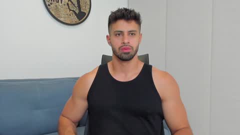 Snapshot of thiago_driussi chatting on December 11, 12:56 am thiago_driussi online show from December 11, 12:56 am