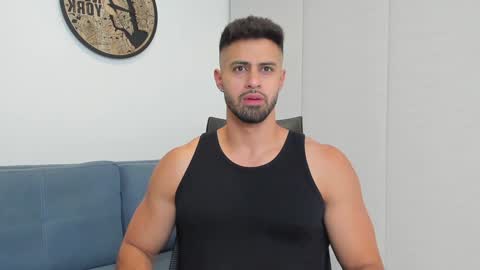 Snapshot of thiago_driussi chatting on December 23, 2:02 am thiago_driussi online show from December 23, 2:02 am