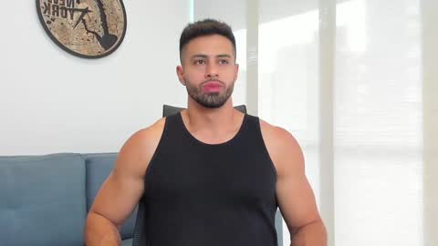 Snapshot of thiago_driussi chatting on December 29, 10:14 pm thiago_driussi online show from December 29, 10:14 pm