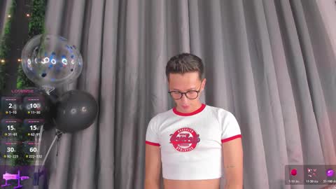 SanThiago online show from December 2, 1:52 am