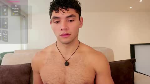 Just Thiago  online show from March 30, 5:14 pm