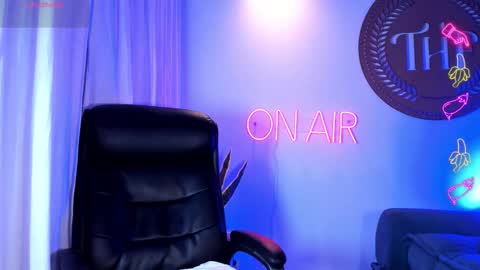 thiago online show from October 29, 11:18 pm