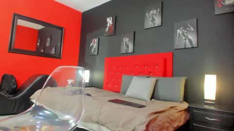 Thia Gomez online show from November 5, 12:29 pm