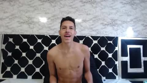 Thiago   online show from June 24, 1:03 pm