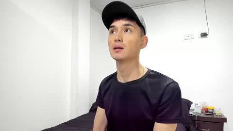 Snapshot of thiagowells_ chatting on January 28, 10:34 am Thiago Wells online show from January 28, 10:34 am